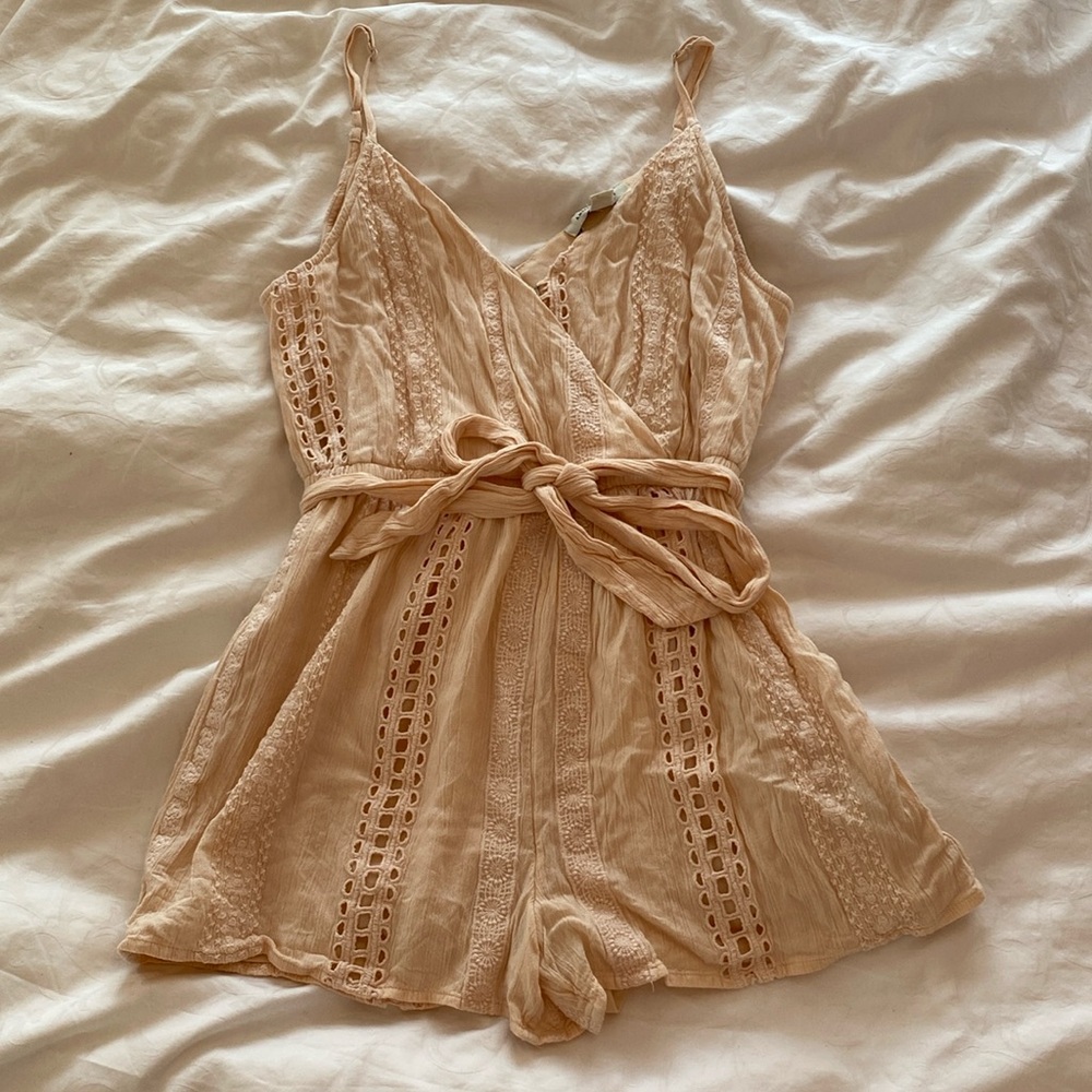 American Eagle Peach Romper with Adjustable Straps